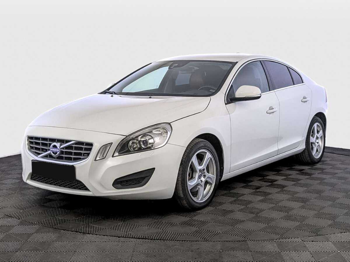 Volvo S60 2012 года с пробегом. Посмотреть фото