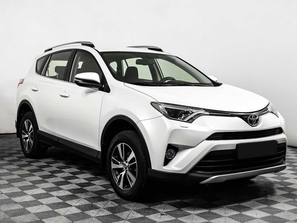 Toyota RAV4 2016 года с пробегом. Фото: #2