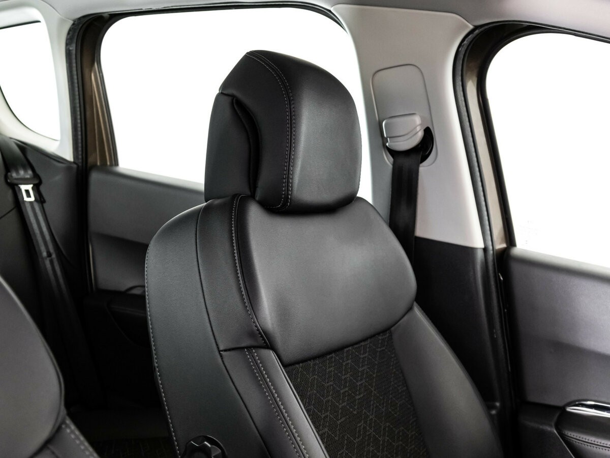 Peugeot 3008 2014 года с пробегом. Фото: #12