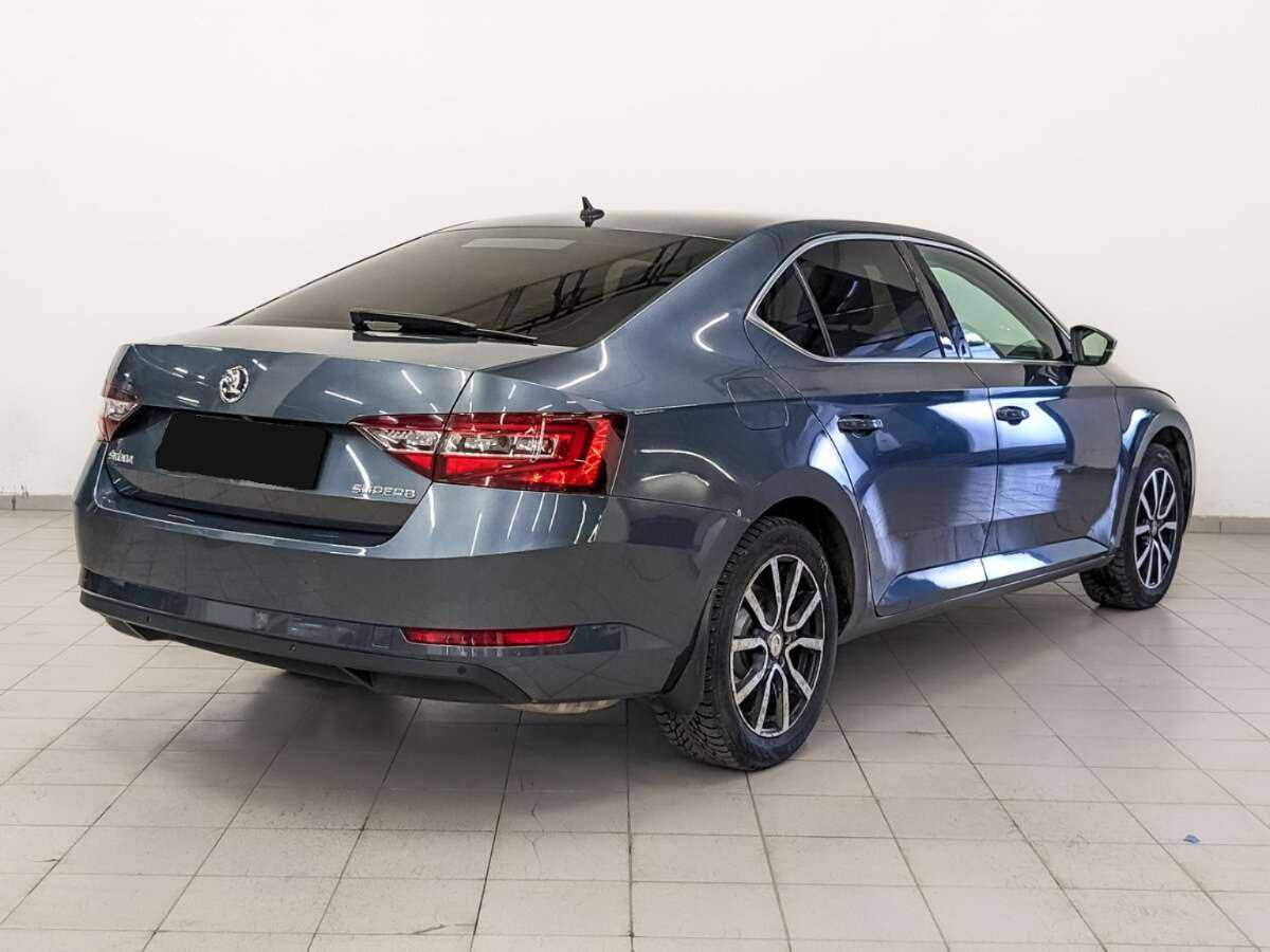 Skoda Superb 2017 года с пробегом. Фото: #4