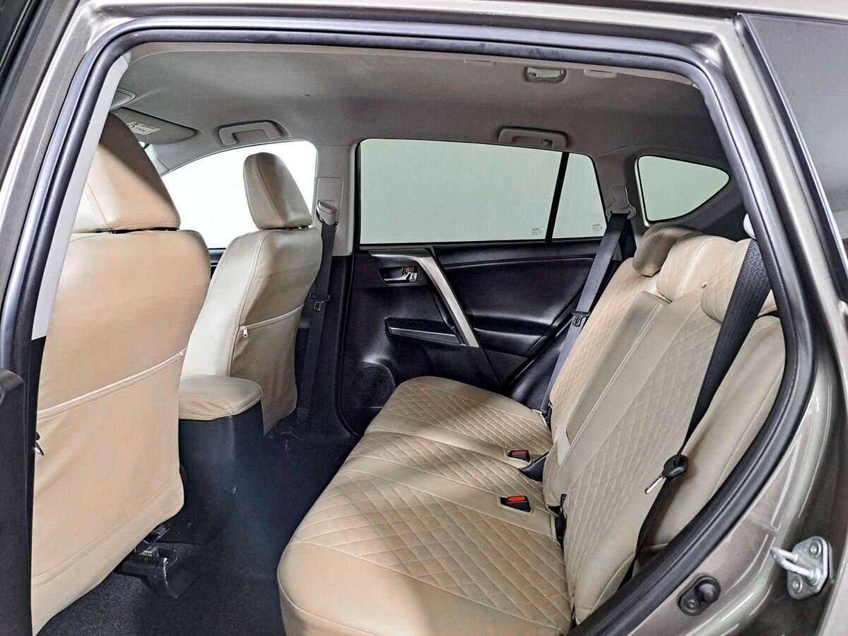 Toyota RAV4 2019 года с пробегом. Фото: #10