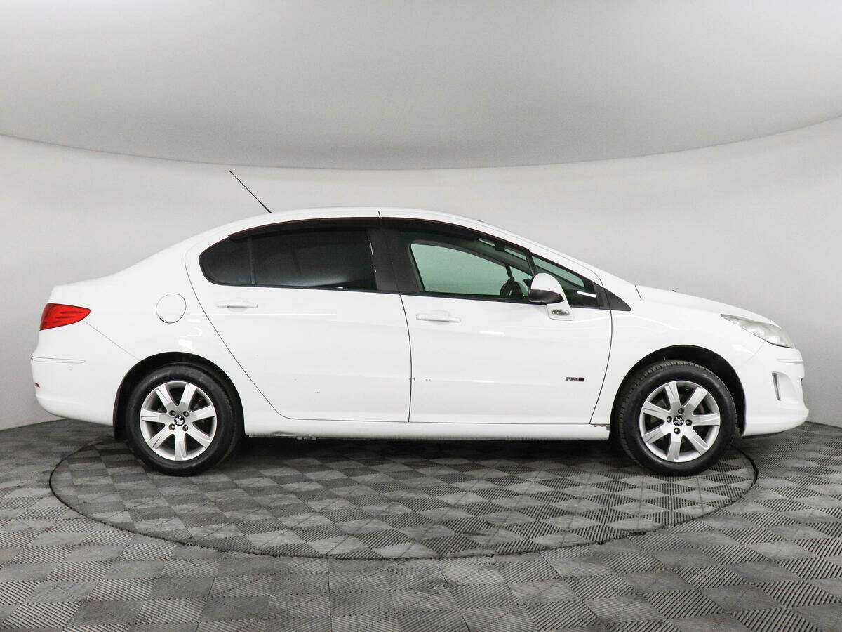 Peugeot 408 2014 года с пробегом. Фото: #3