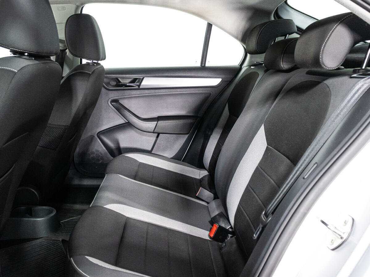 Skoda Rapid 2018 года с пробегом. Фото: #9