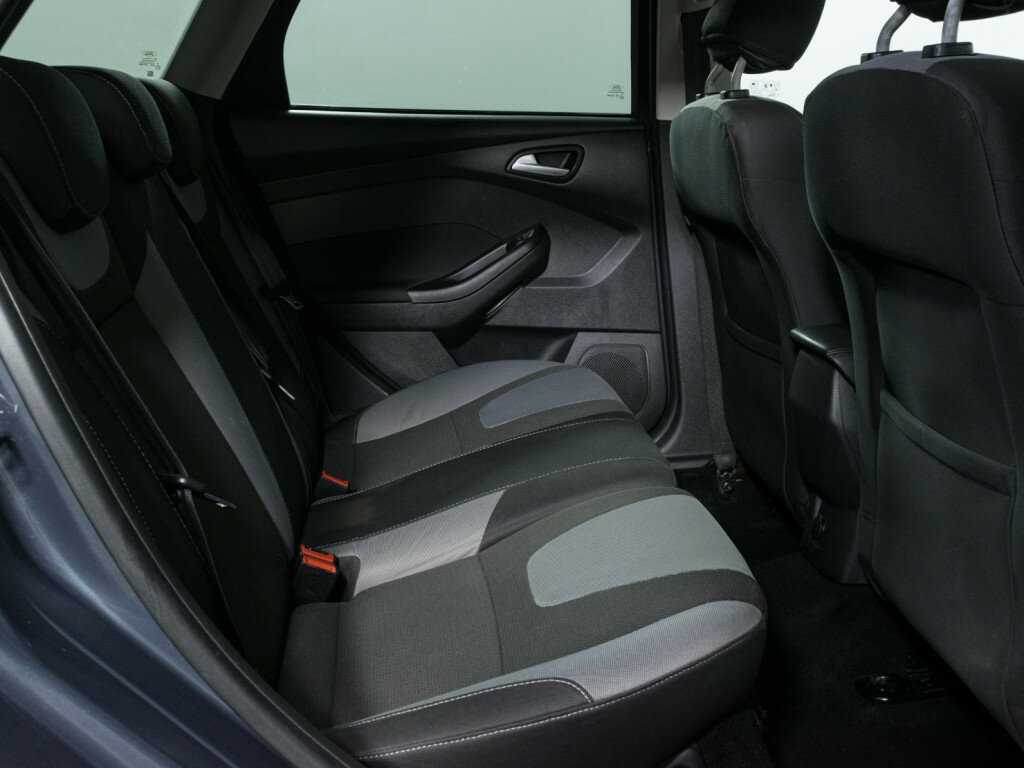 Ford Focus 2012 года с пробегом. Фото: #9