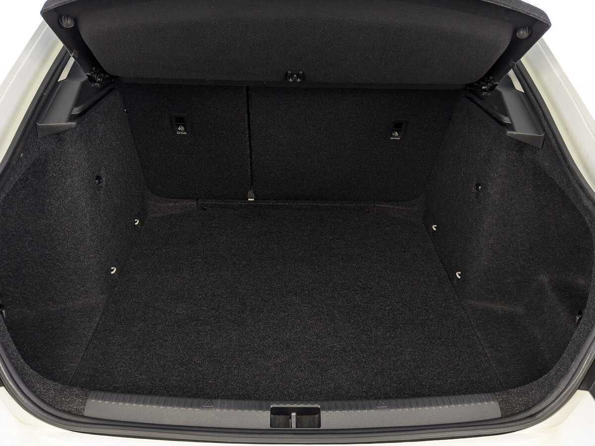 Skoda Octavia 2019 года с пробегом. Фото: #9