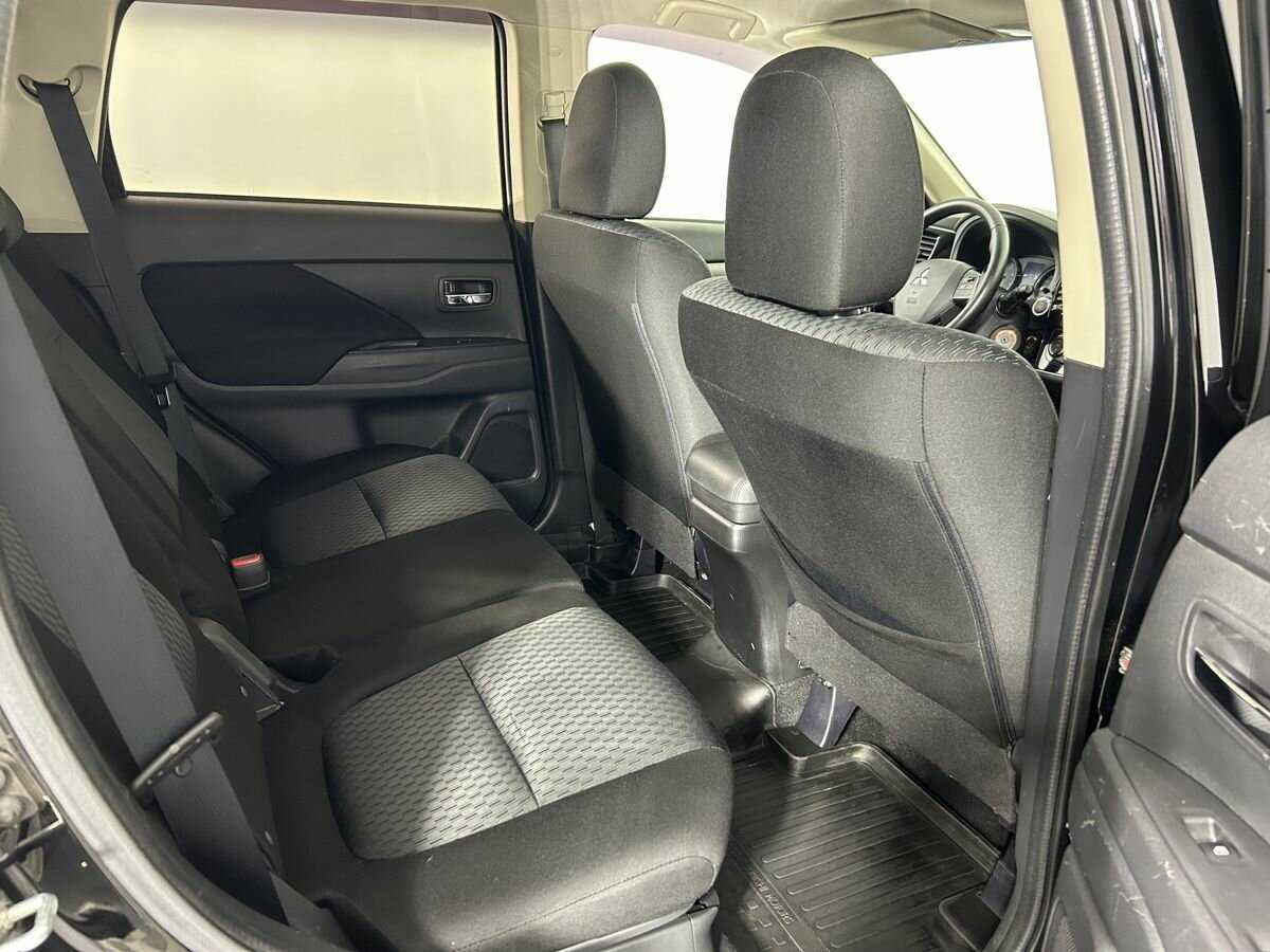 Mitsubishi Outlander 2015 года с пробегом. Фото: #14