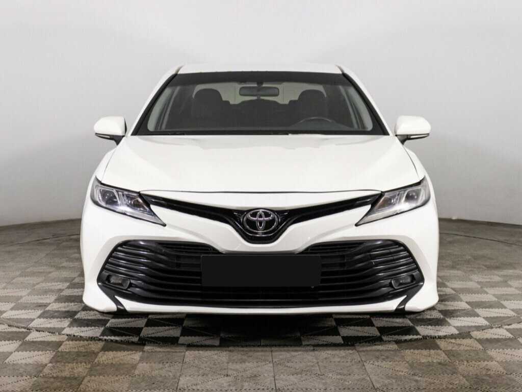 Toyota Camry 2018 года с пробегом. Фото: #1