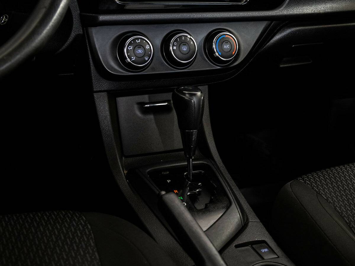 Toyota Corolla 2014 года с пробегом. Фото: #7