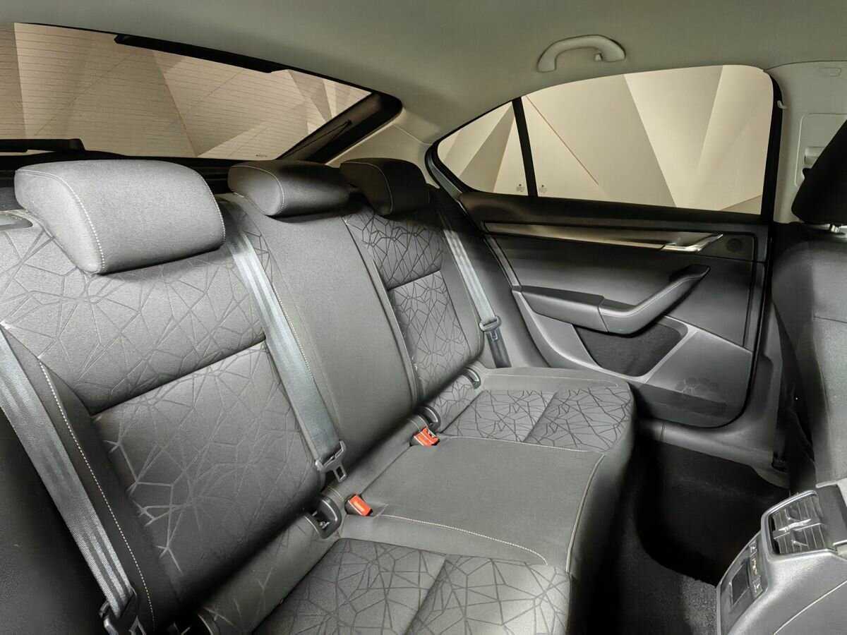 Skoda Octavia 2019 года с пробегом. Фото: #12