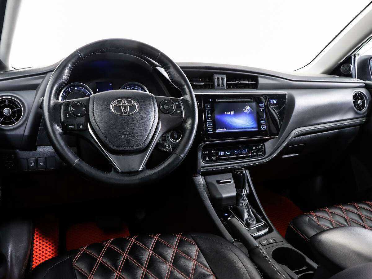 Toyota Corolla 2018 года с пробегом. Фото: #10