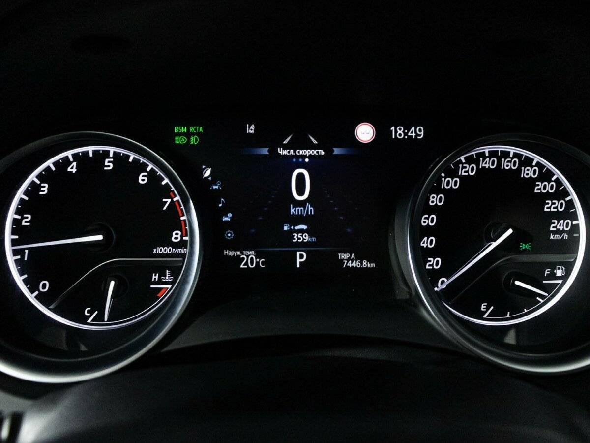 Toyota Camry 2021 года с пробегом. Фото: #10