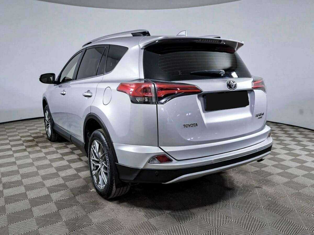 Toyota RAV4 2015 года с пробегом. Фото: #4
