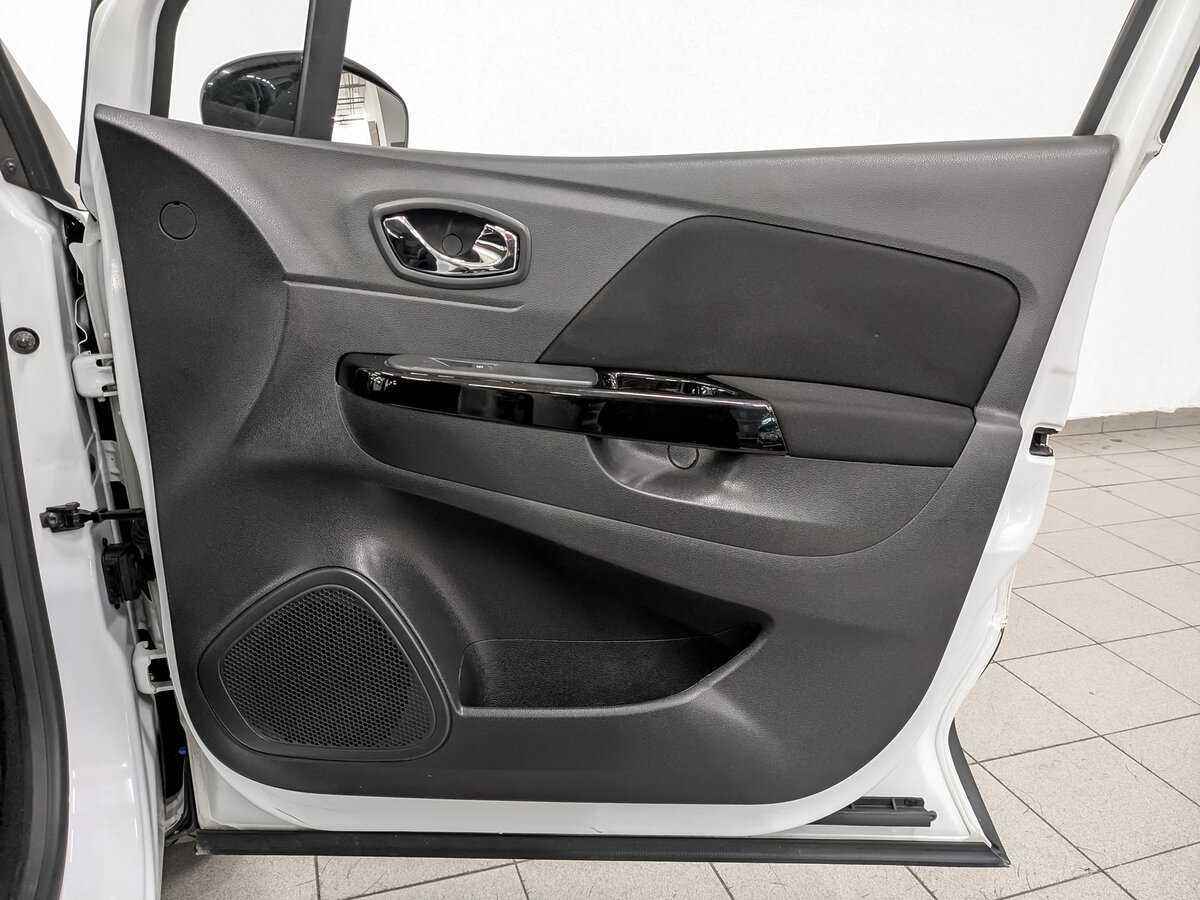 Renault Kaptur 2017 года с пробегом. Фото: #23