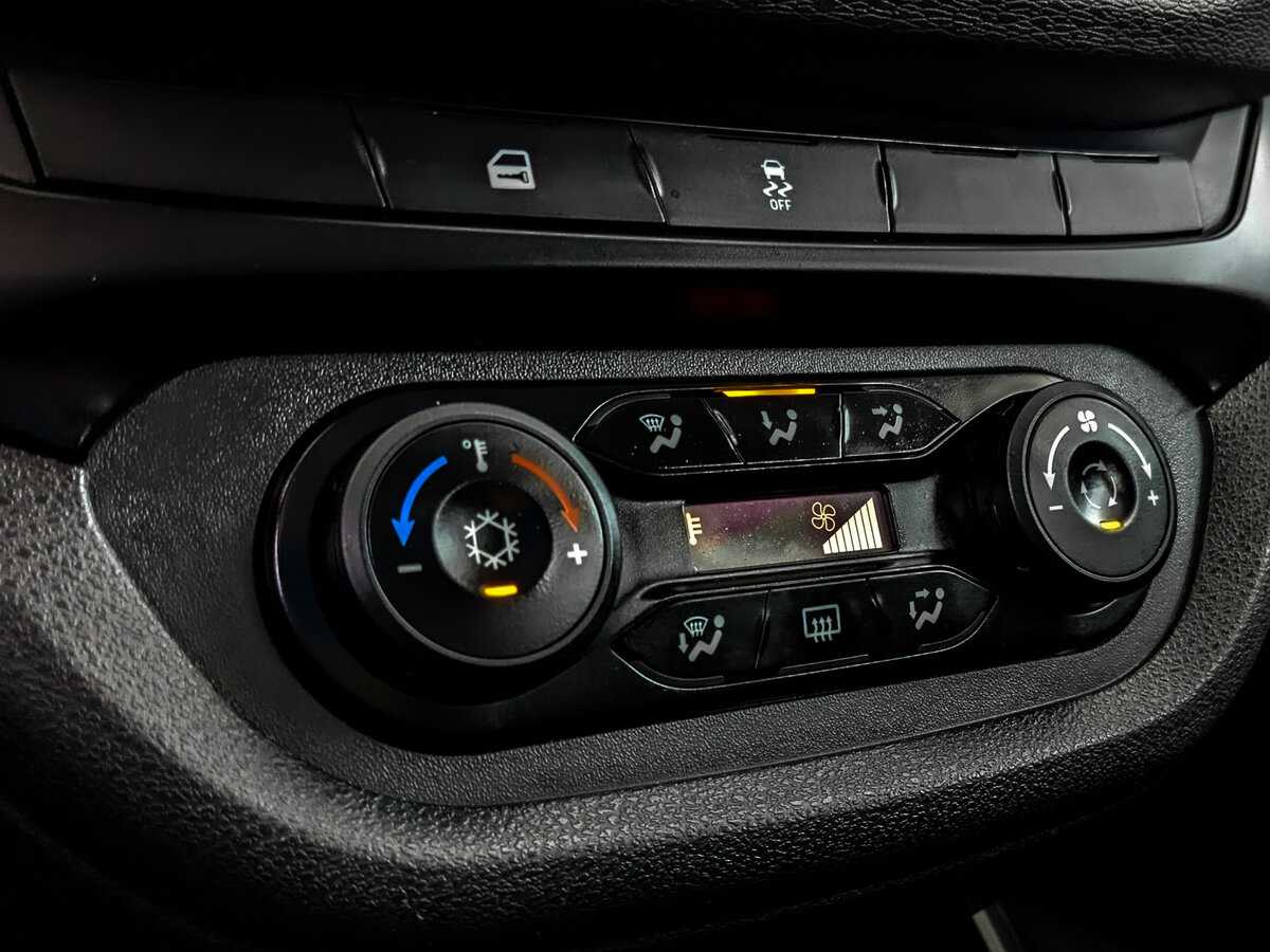 Lada (ВАЗ) Vesta 2021 года с пробегом. Фото: #20