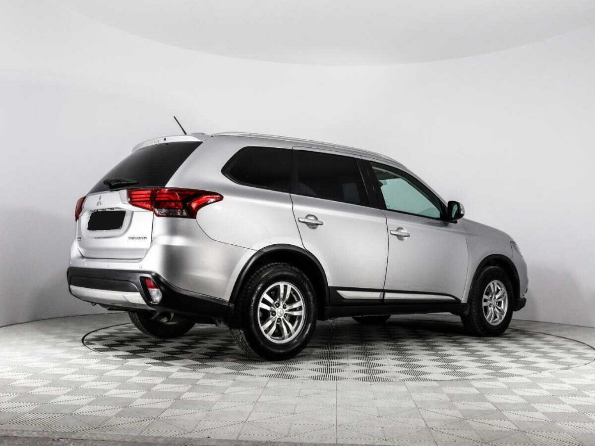 Mitsubishi Outlander 2015 года с пробегом. Фото: #4