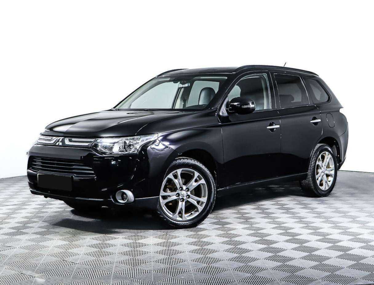 Mitsubishi Outlander 2012 года с пробегом. Посмотреть фото