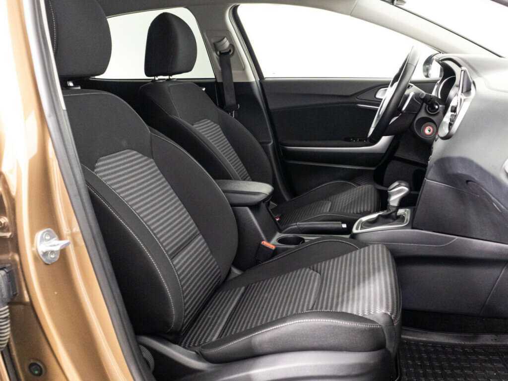 Kia XCeed 2021 года с пробегом. Фото: #16