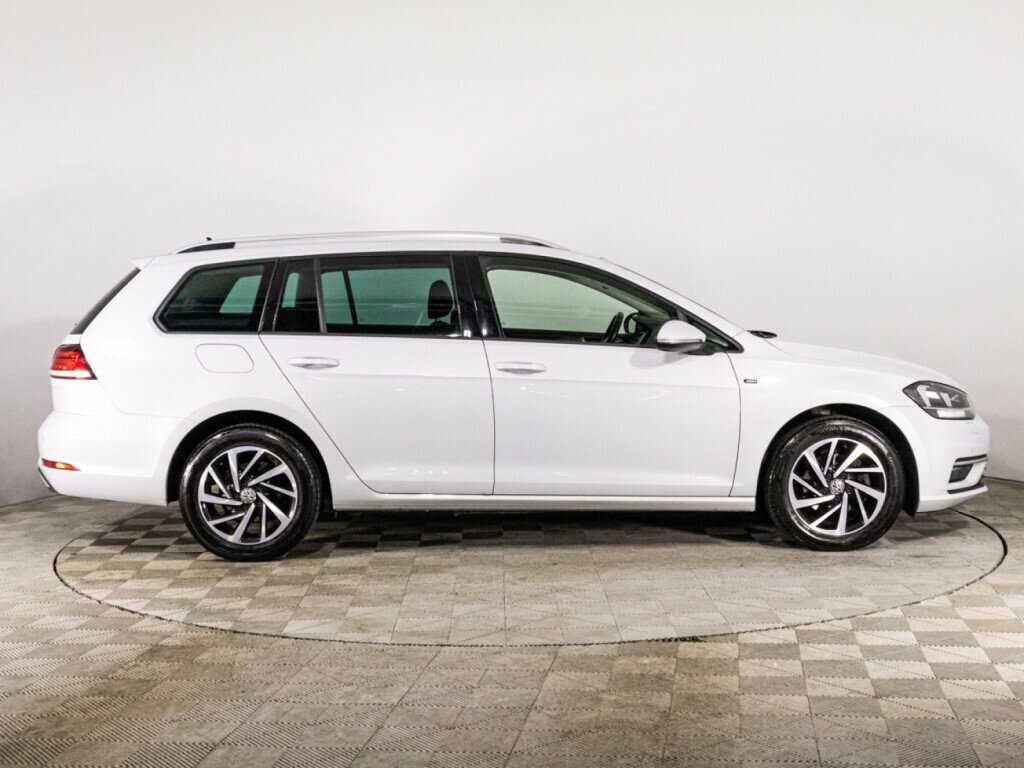 Volkswagen Golf 2018 года с пробегом. Фото: #3