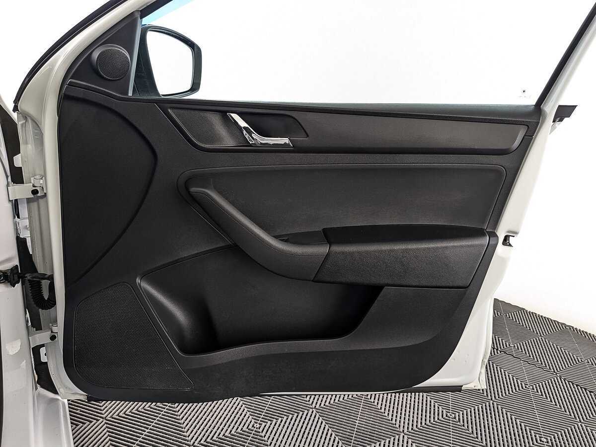 Skoda Rapid 2017 года с пробегом. Фото: #23