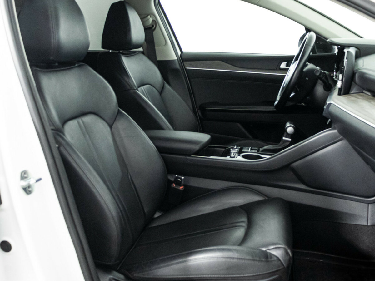 Kia K5 2021 года с пробегом. Фото: #13