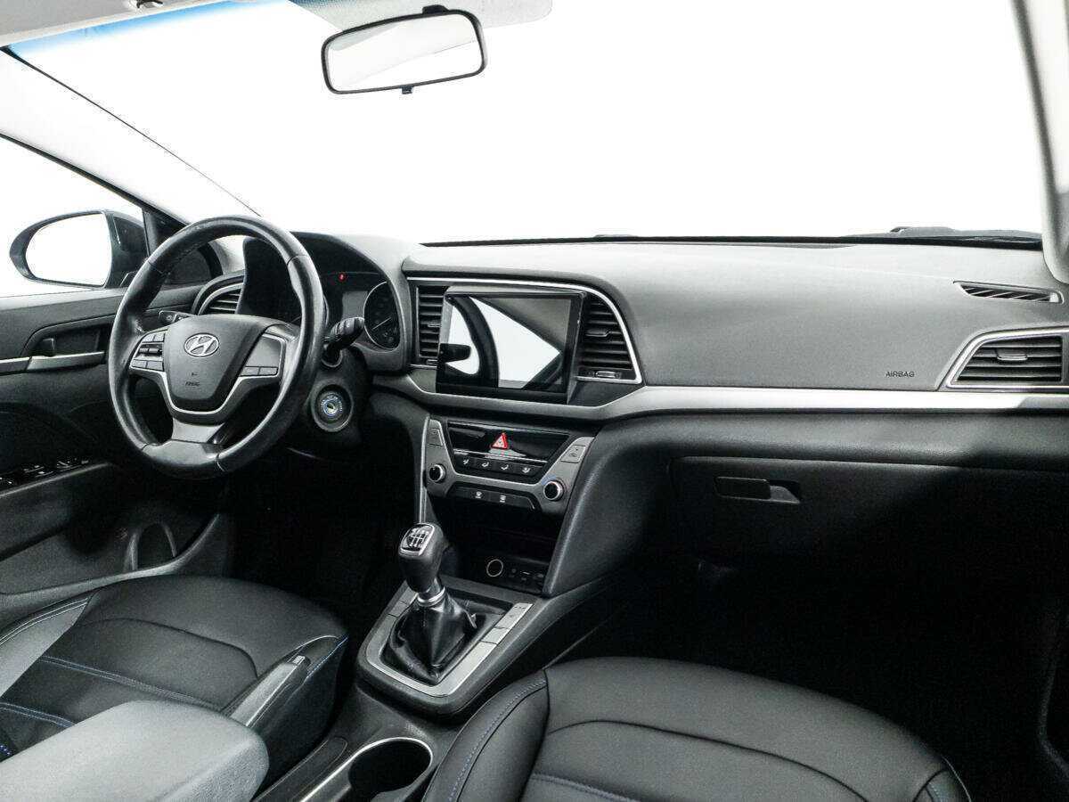 Hyundai Elantra 2017 года с пробегом. Фото: #8