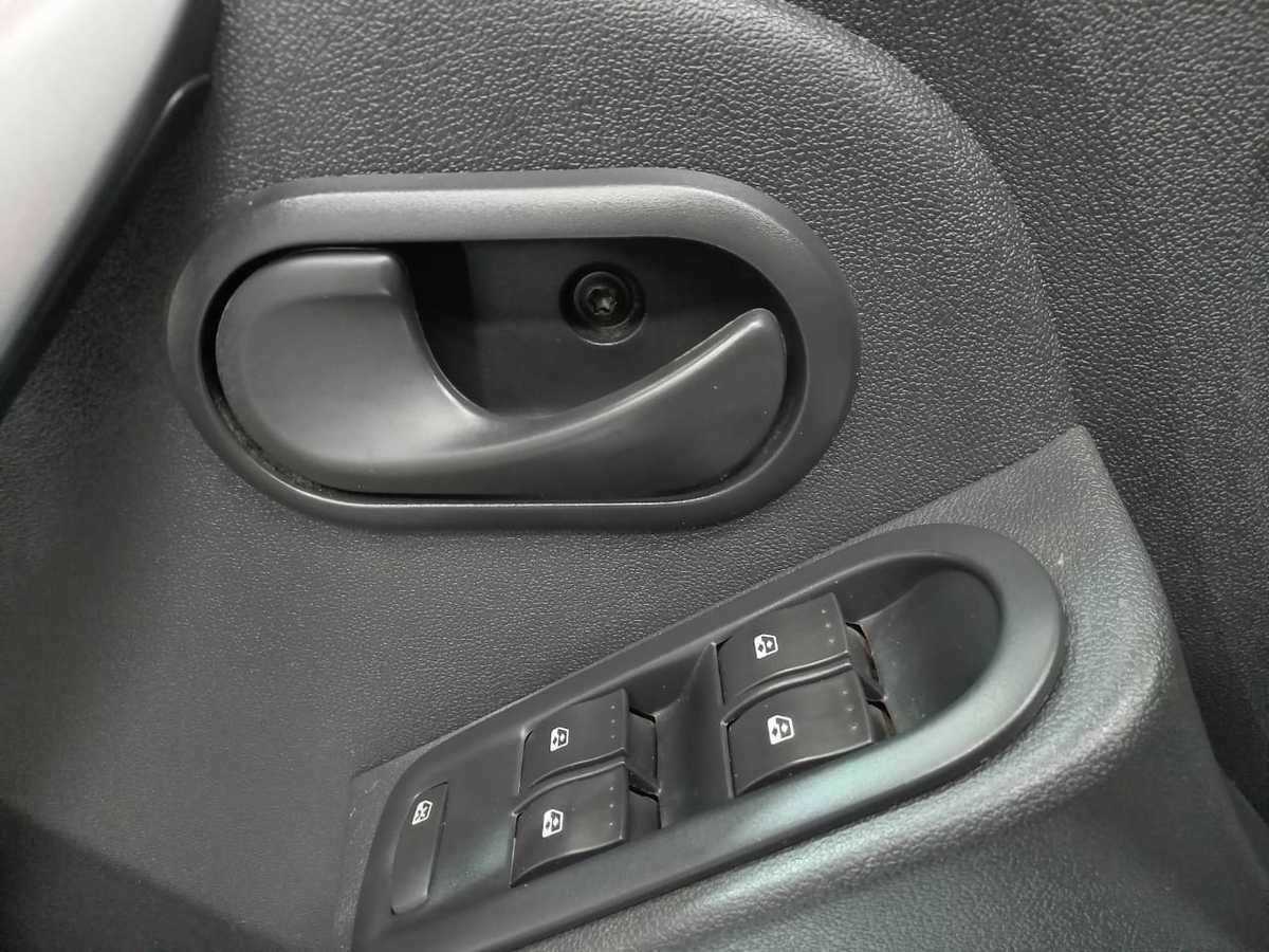 Renault Duster 2012 года с пробегом. Фото: #13