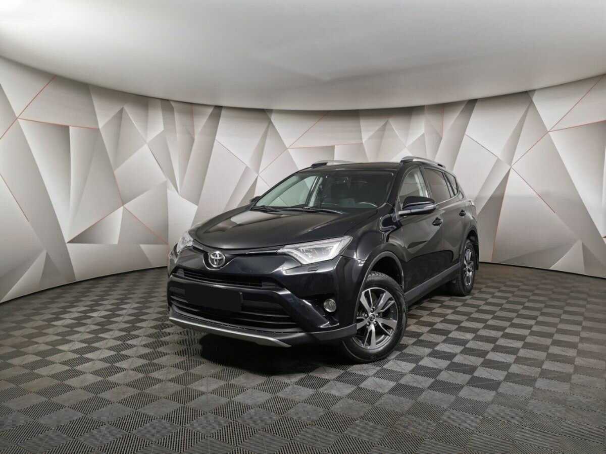 Toyota RAV4 2018 года с пробегом. Посмотреть фото