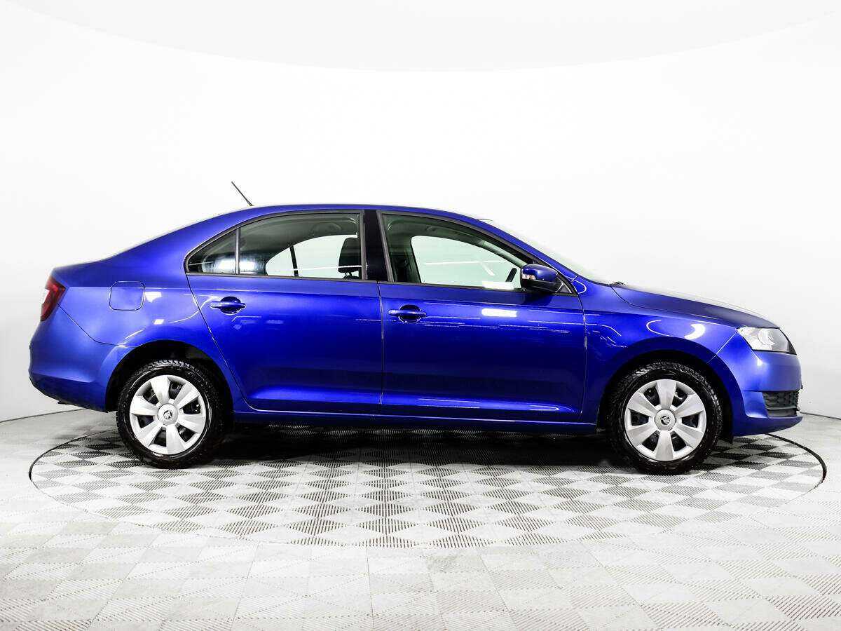 Skoda Rapid 2018 года с пробегом. Фото: #3