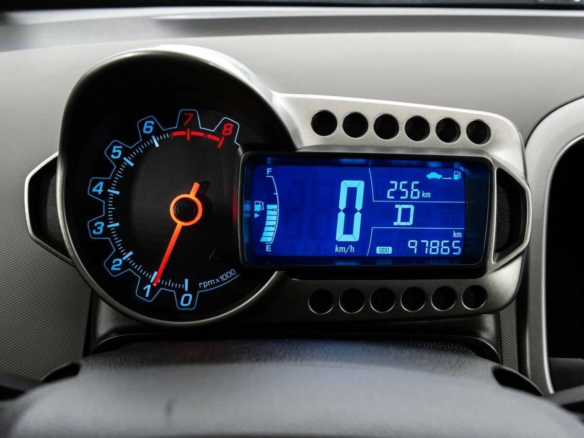 Chevrolet Aveo 2015 года с пробегом. Фото: #12