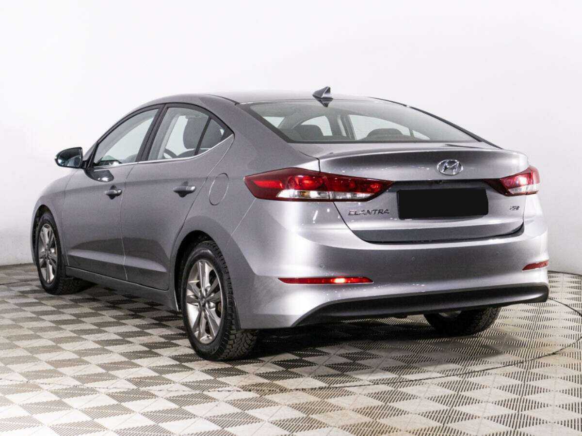 Hyundai Elantra 2018 года с пробегом. Фото: #6