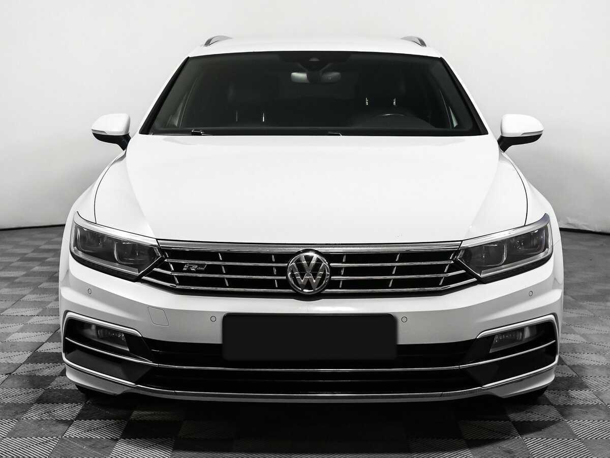 Volkswagen Passat 2019 года с пробегом. Фото: #1