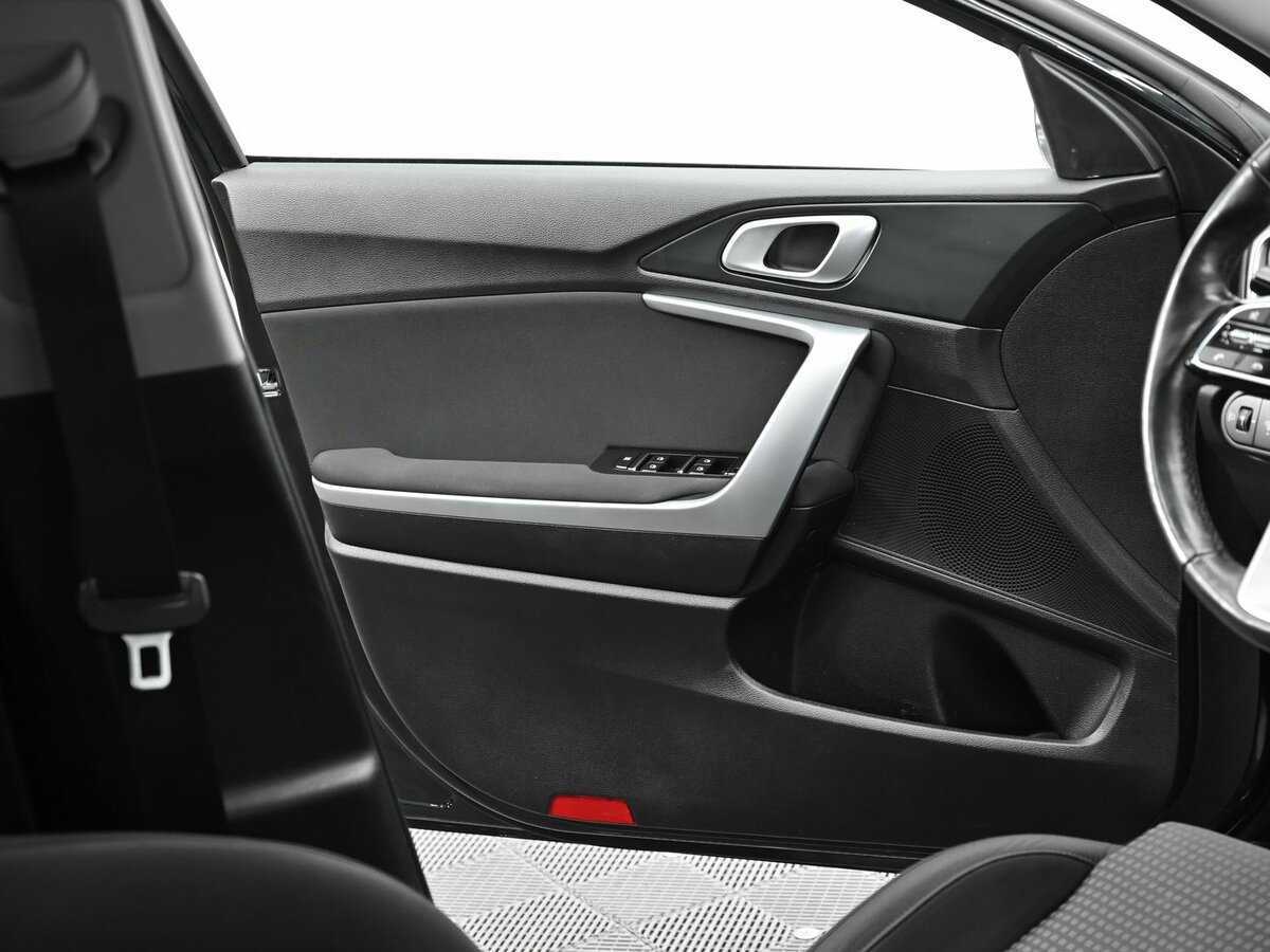 Kia Ceed 2018 года с пробегом. Фото: #4