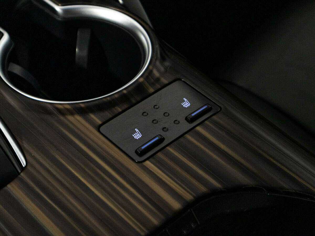 Toyota Camry 2018 года с пробегом. Фото: #17