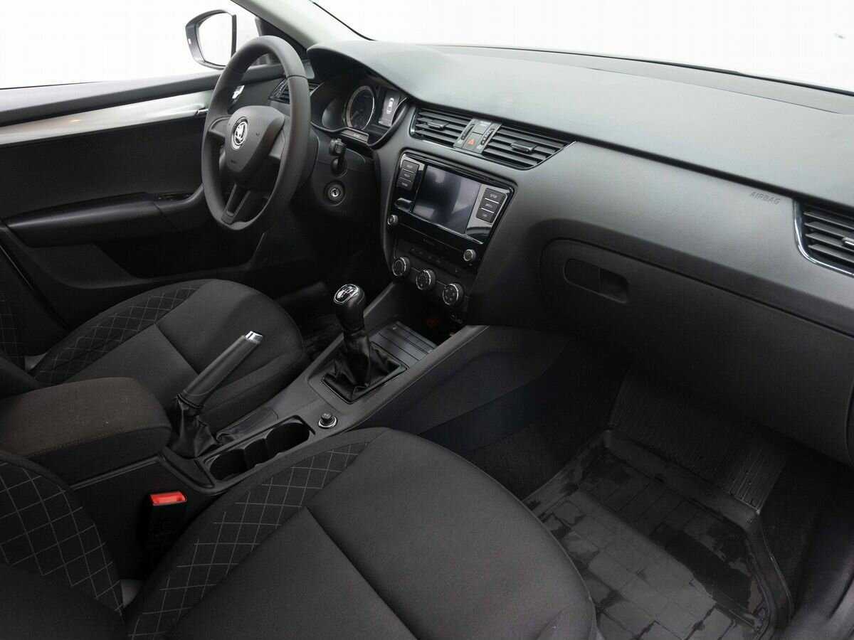 Skoda Octavia 2019 года с пробегом. Фото: #19