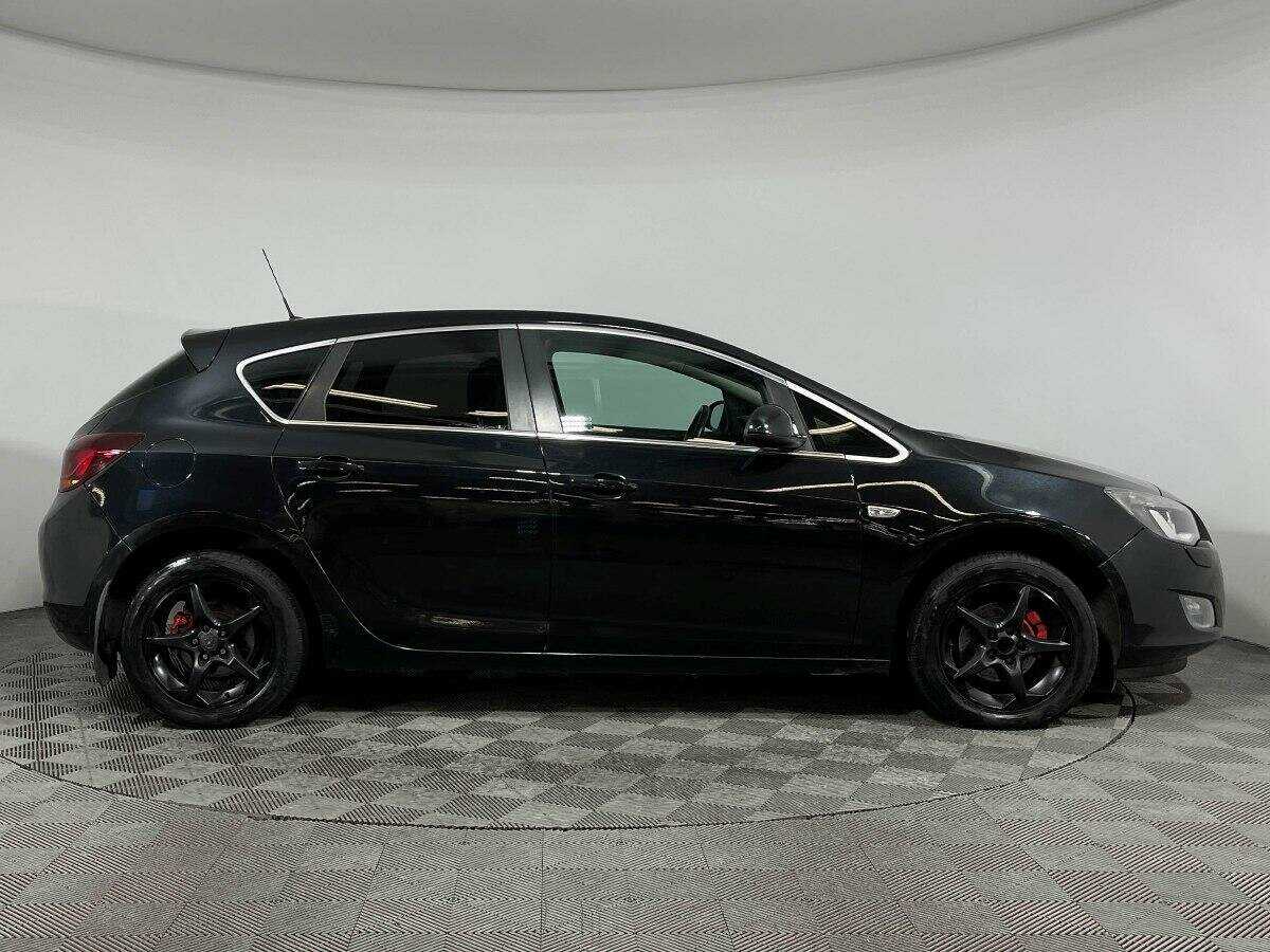 Opel Astra 2012 года с пробегом. Фото: #3