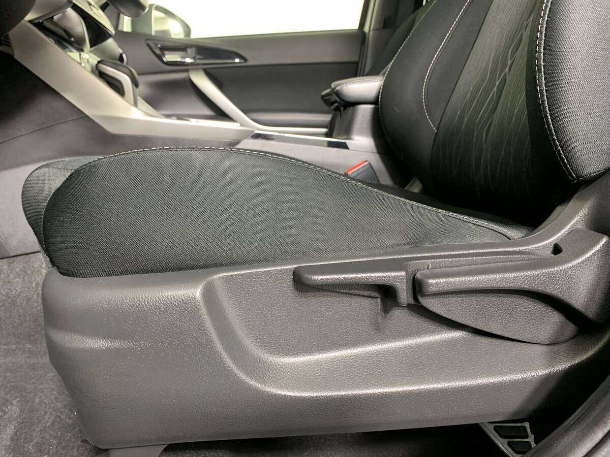 Mitsubishi Eclipse Cross 2018 года с пробегом. Фото: #16