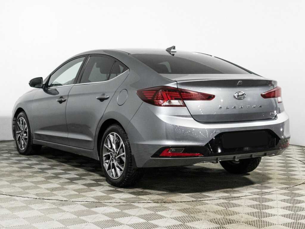 Hyundai Elantra 2019 года с пробегом. Фото: #6