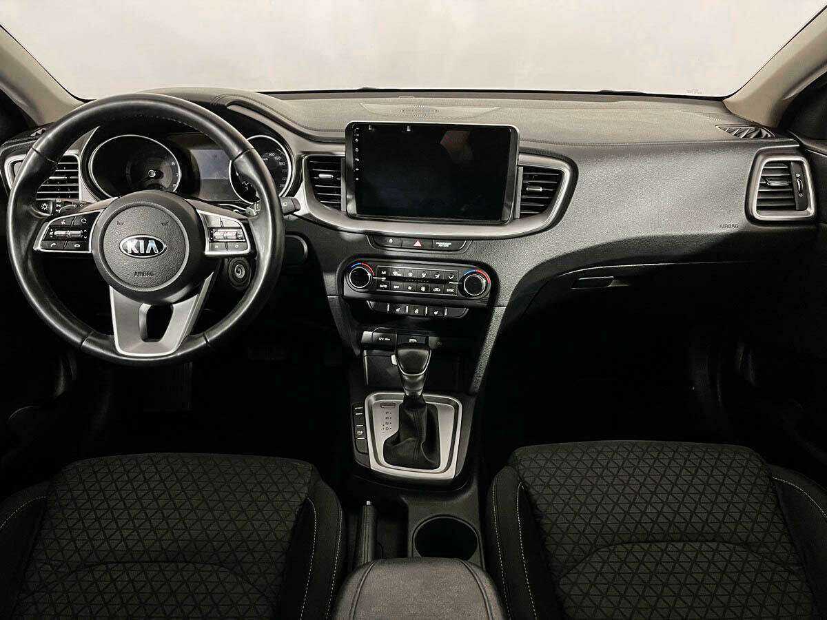 Kia Ceed 2020 года с пробегом. Фото: #9