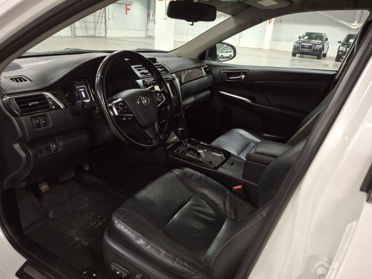 Toyota Camry 2015 года с пробегом. Фото: #15