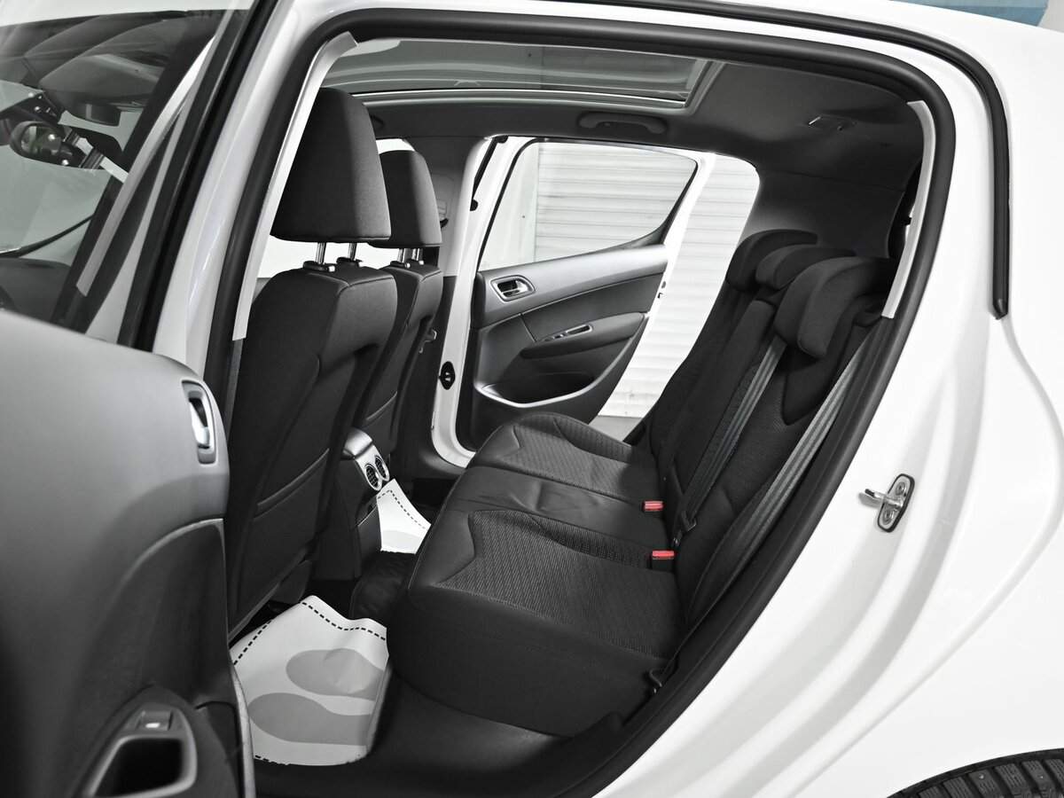 Peugeot 308 2012 года с пробегом. Фото: #13