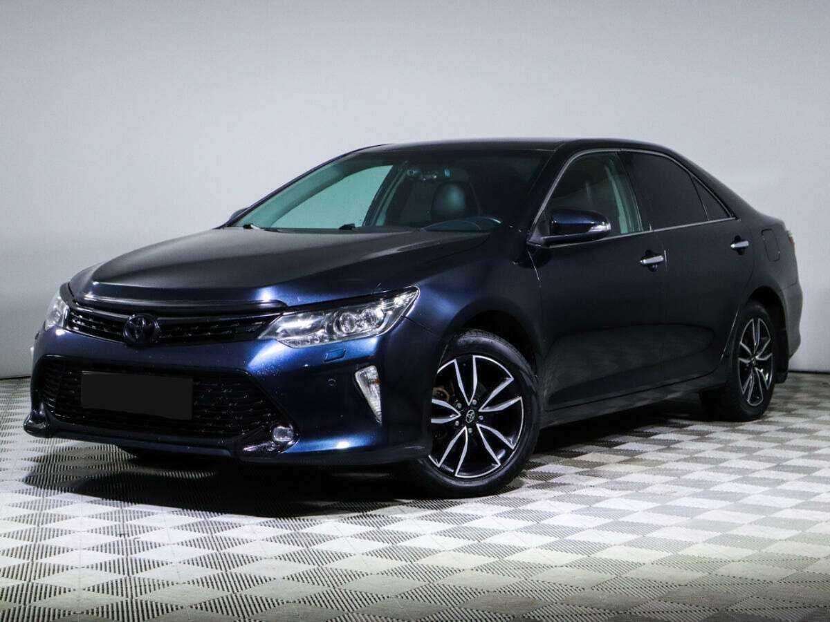 Toyota Camry 2017 года с пробегом. Посмотреть фото