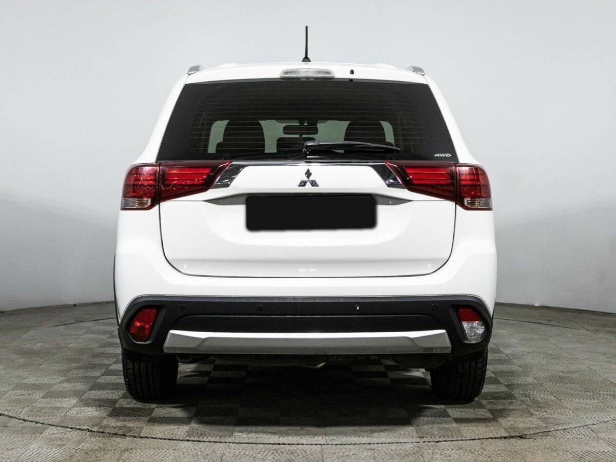 Mitsubishi Outlander 2016 года с пробегом. Фото: #5