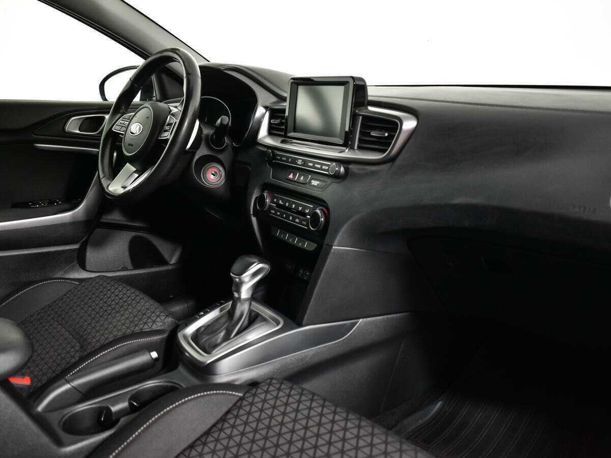 Kia Ceed 2019 года с пробегом. Фото: #8