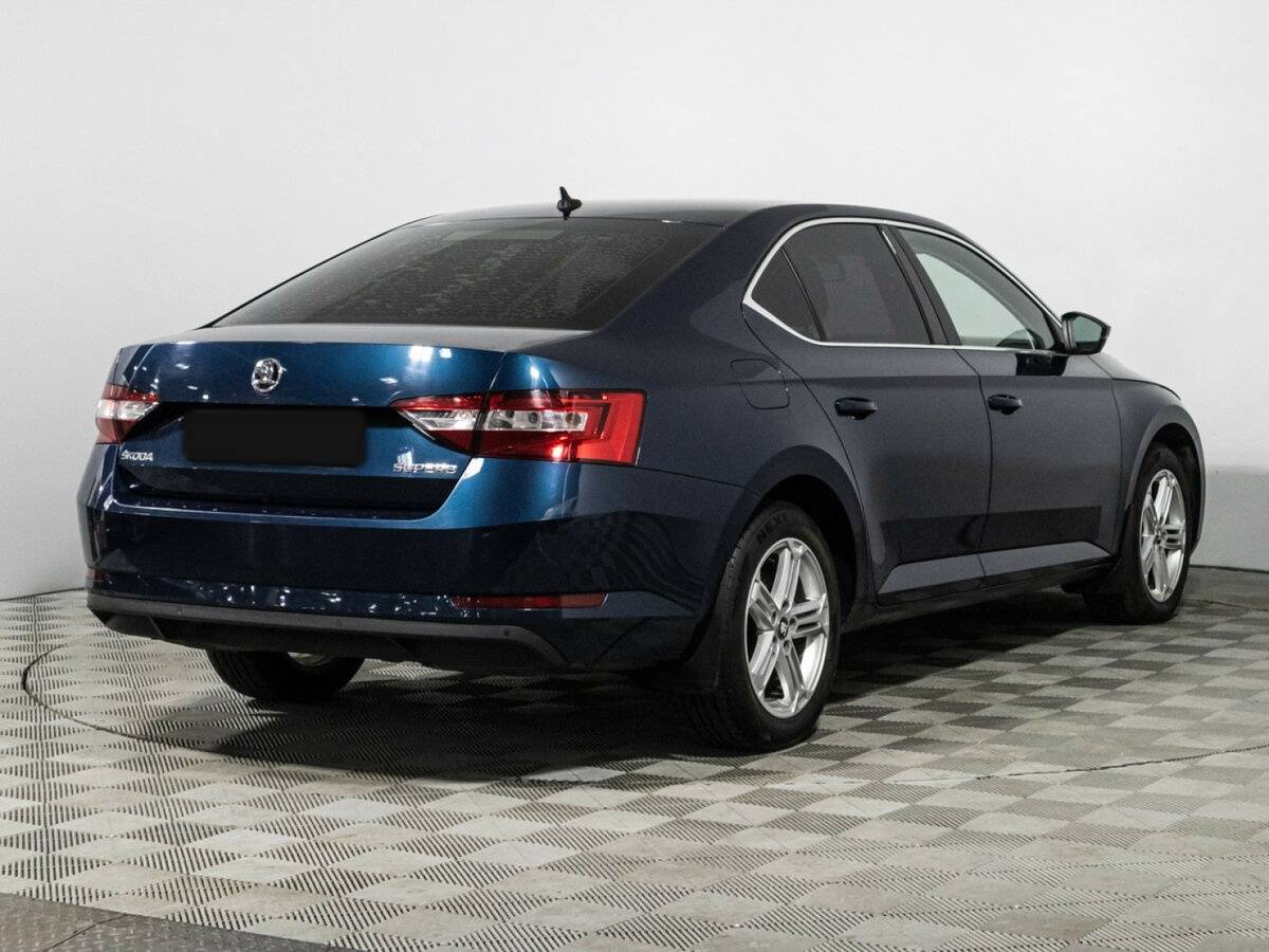 Skoda Superb 2015 года с пробегом. Фото: #4