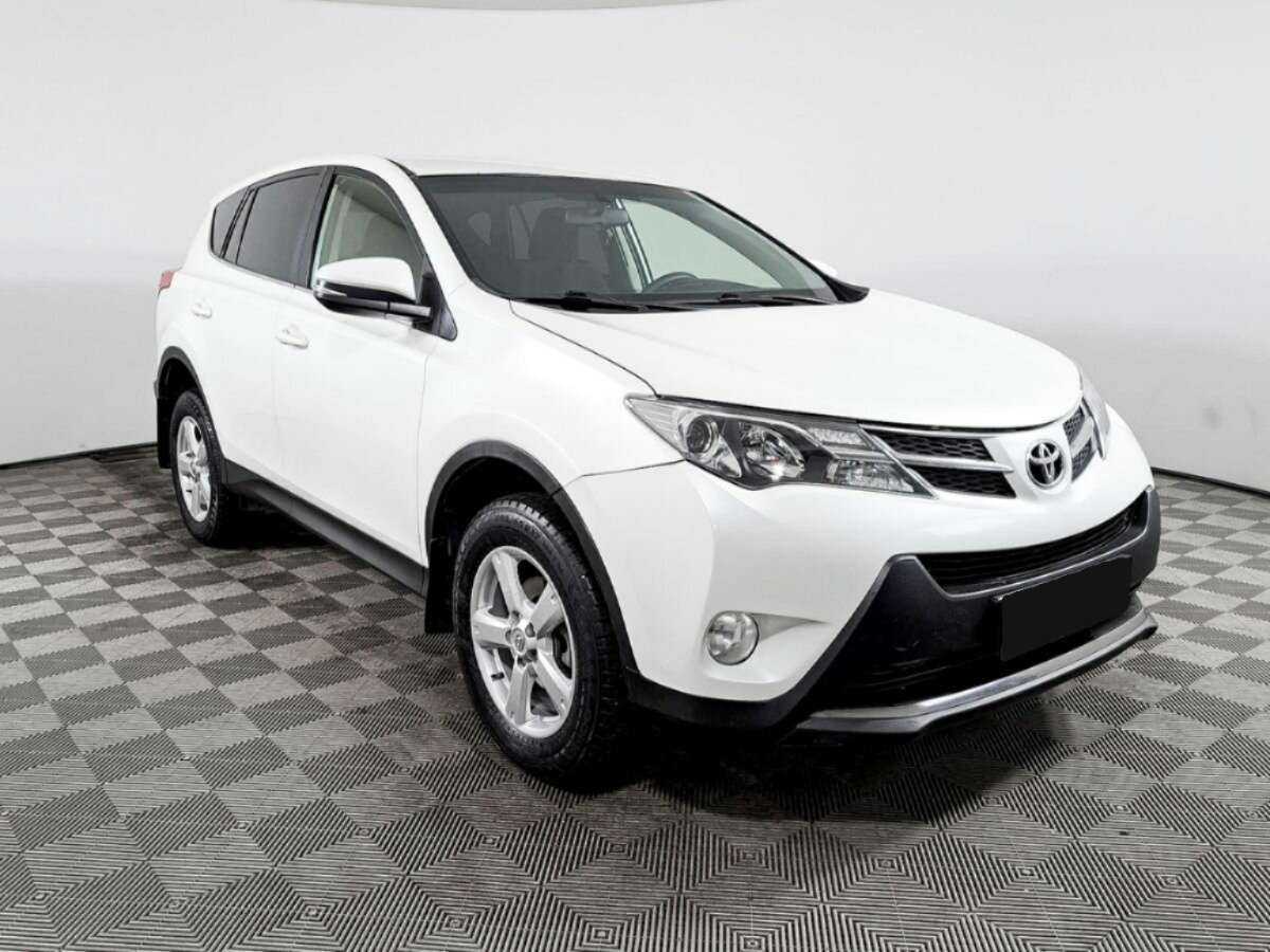 Toyota RAV4 2014 года с пробегом. Фото: #2
