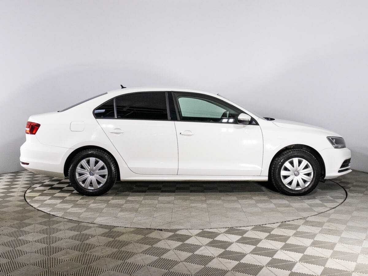 Volkswagen Jetta 2015 года с пробегом. Фото: #3