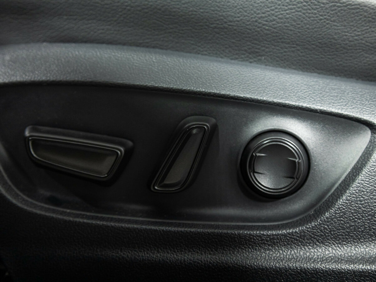 Toyota Camry 2018 года с пробегом. Фото: #15