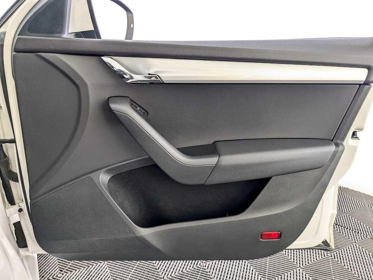 Skoda Octavia 2017 года с пробегом. Фото: #19