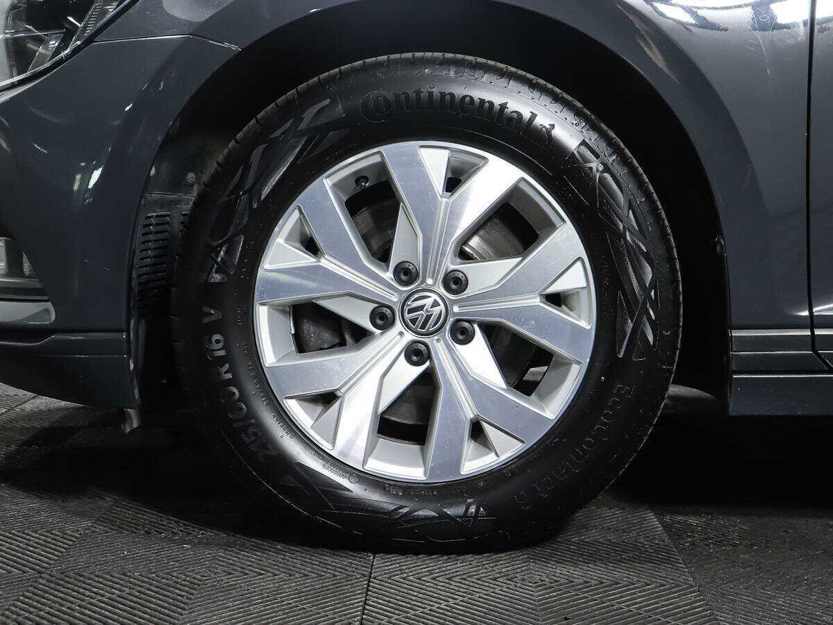 Volkswagen Passat 2017 года с пробегом. Фото: #19