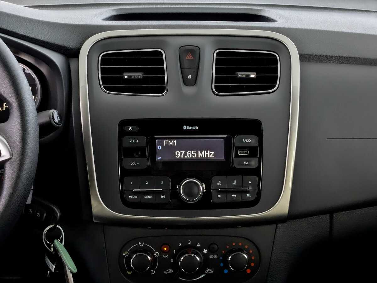 Renault Logan 2021 года с пробегом. Фото: #12